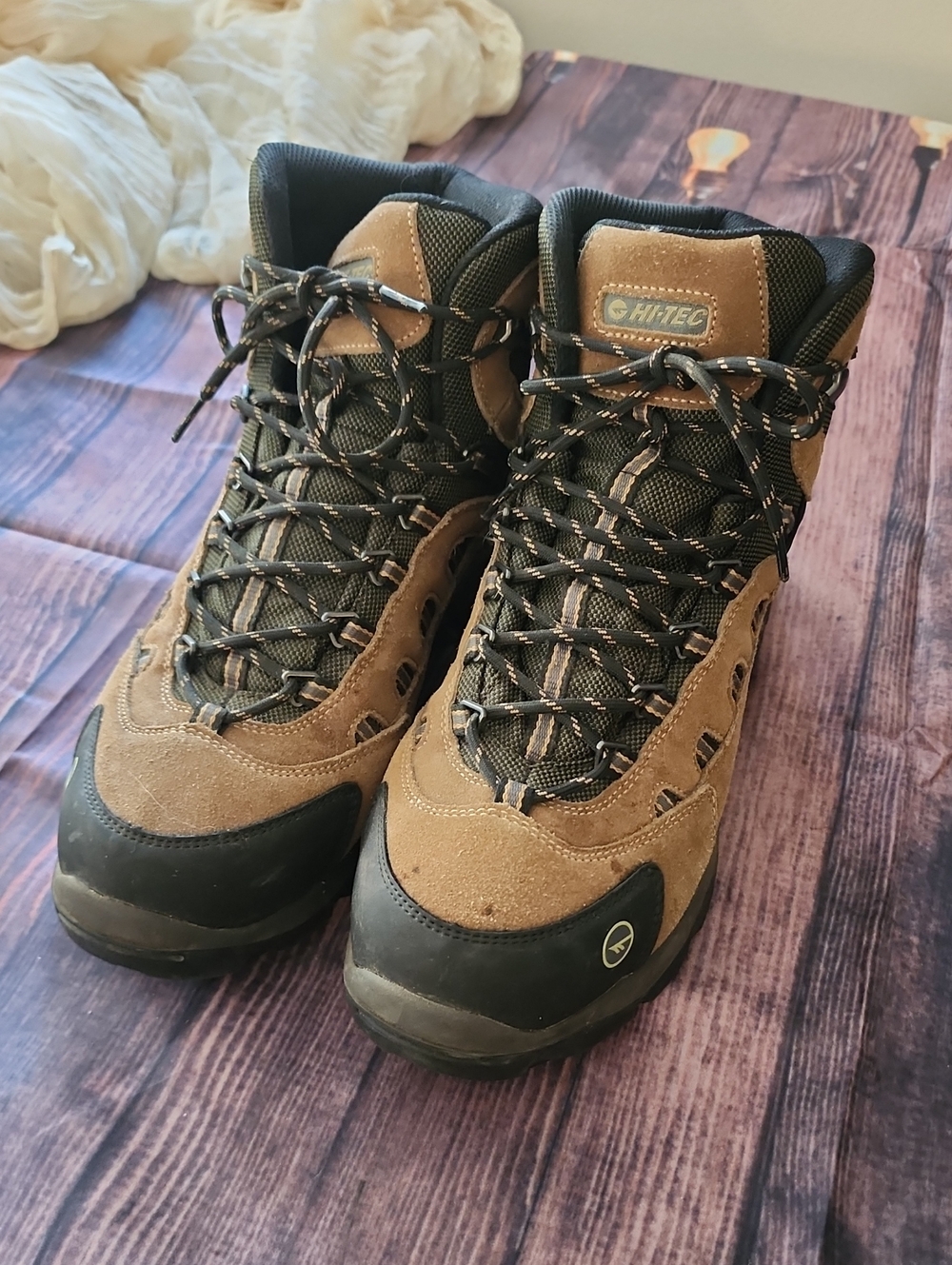 Hi-Tec Bandera Mid Waterproof Hiking Boots Brown/Taupe/Black Men's Size 10.5